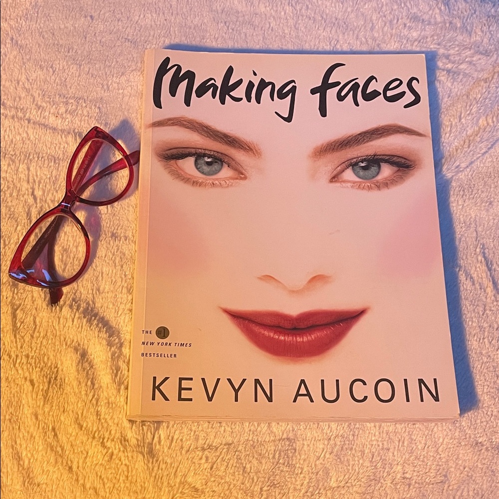 Kevyn Aucoin Making Faces - Soft Pink Cover with Red Lip Accent
